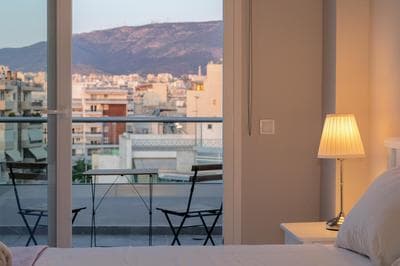 Sunny penthouse w/ Acropolis view next to metro