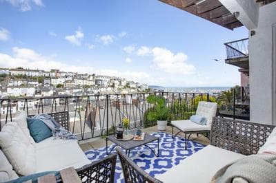 Brixham Breeze - A Hidden Gem Near The Sea