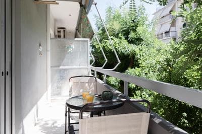 Heart of Koukaki flat, near Acropolis & Filopappou