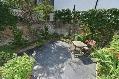 Pooters London, Elegant Townhouse, very central