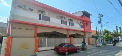 RedDoorz Syariah near Transmart Tegal