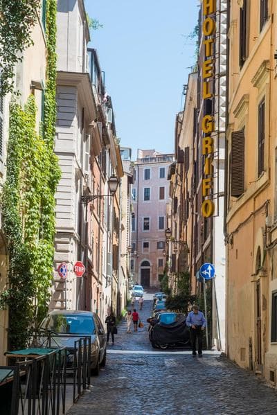 COLOSSEUM, MONTI, NEW CORITHIAN HOUSE UP TO 6 PEOPLE