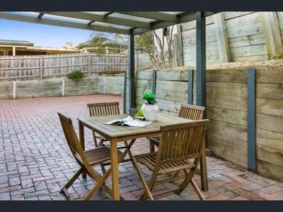 Modern Beach House, Log Fire ,Wineries, Hot Springs and Golf