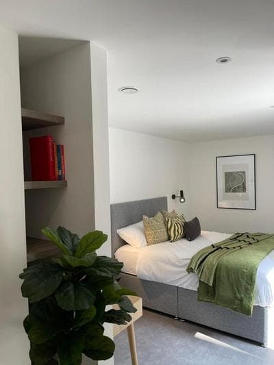 Brand new 3-bedroom home in London