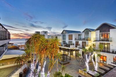 Eden on the Bay 129 by Host Agents