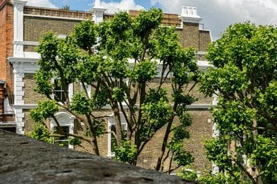 PenthouseStays Notting Hill - Chic 2 Bedroom Apartment w/ King Beds - near Portobello Road & Kensington High Street