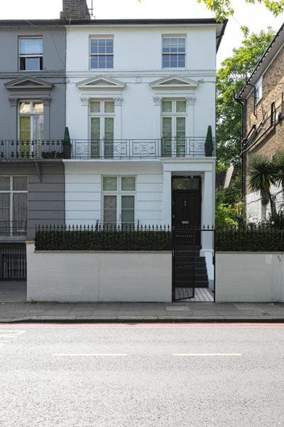 PenthouseStays Chelsea - Luxury 2 Bedroom Apartment w/King Bed - near King's Road
