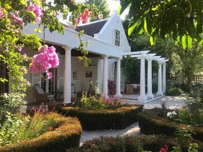 Shades of Africa Guesthouse - The Studio