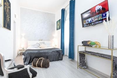 Trastevere Blue King Studio Suite