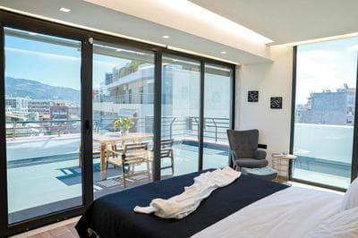 The First Key Luxury & small apartment in the center of Xanthi