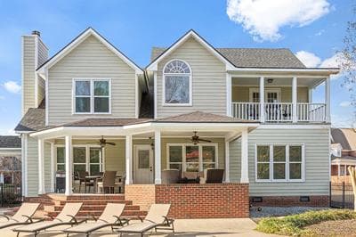 Amazing Home w/ Huge Pool, Game Tables, Movie room, and More!