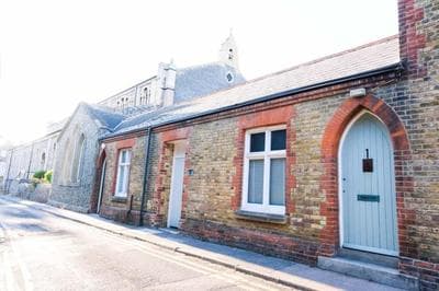 Old School Mews in Broadstairs - Exclusive unmissable deals! Book now before it's too late!