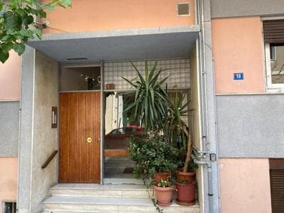 Stylish King size bed apt steps from Acropolis by GHH