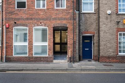 Aryas Apartments Newbury