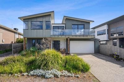 Sea View Beach House 11a