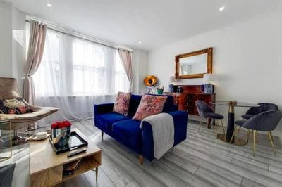 Immaculately presented 1 bed