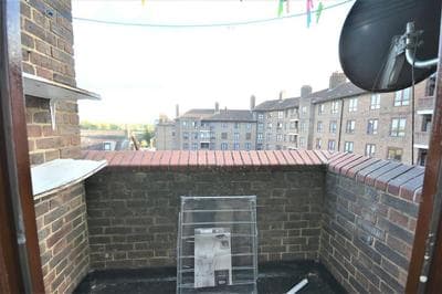 Lovely 4 bedroom apartment close to the city walking distance from the rivere view