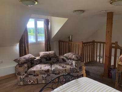 Lake view Romantic retreat