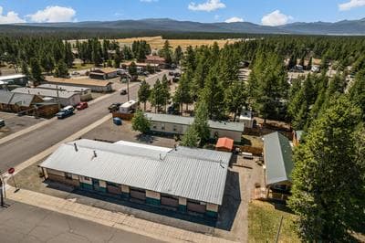 Cozy 1 bedroom in West Yellowstone, just 1 minute from Yellowstone Park! Alpine 1