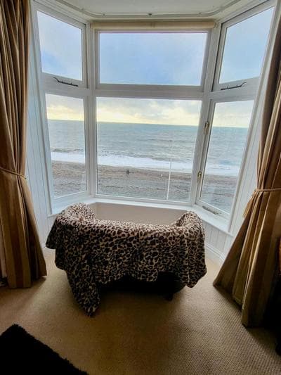 Stunning Aberystwyth South Beach Apartment