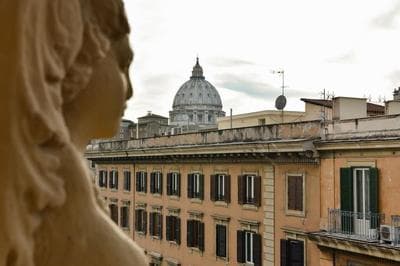 Stunning St.Peter's Apartment