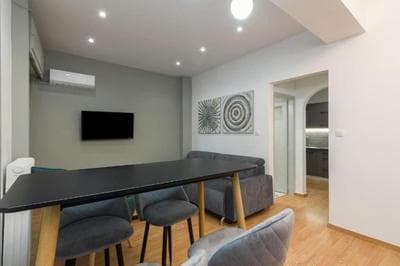 Fully renovated 1 bedroom condo