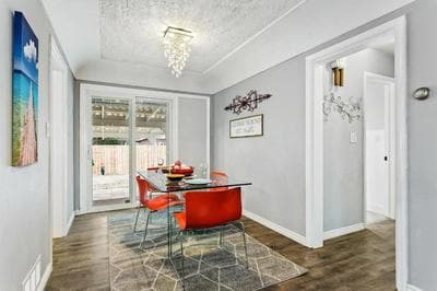 CUTE Remodeled Midcentury Cottage on Boise Bench