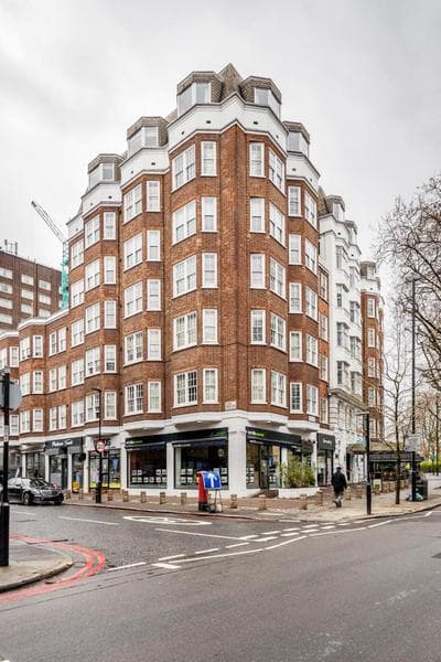 ' Luxury & Spacious AirConditioned 4 Bed 4 Bath Apartment '