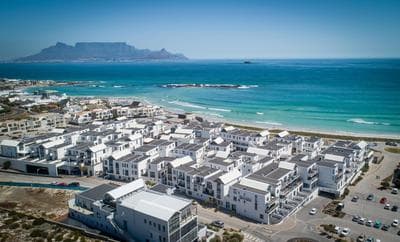 Designer Beachfront Apartment in Big Bay with swimming pool- 2 bedroom, 1 Azure