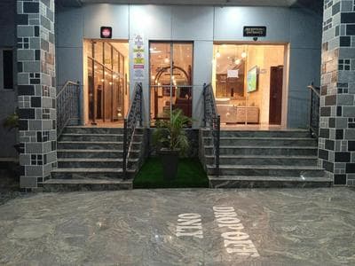 Wizy Hyatt Hotel