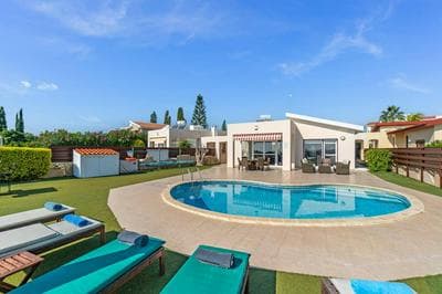 Villa Marina Sunrise by Ezoria Villas