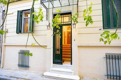 Acropolis metro st 3 bedrms 6 pers maisonette by MPS