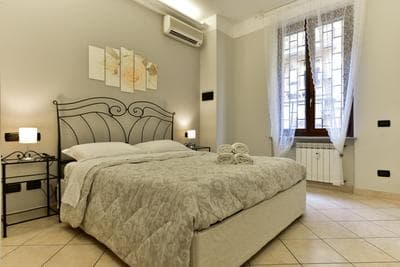 Classic Apartment in Re Di Roma near the metro