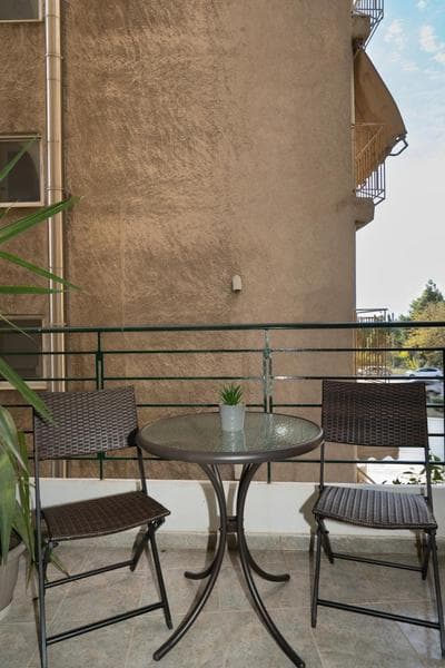 Renovated Lovely Apt next to Marina Flisvos