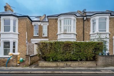 JOIVY Splendid 4 bed, 4 bath house with garden, Shepherds Bush