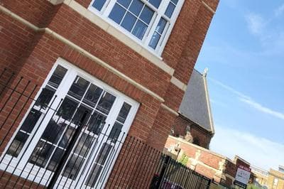 Chapel View - Huge Apartment near the Beach with Gated Parking