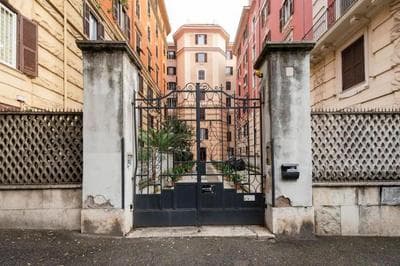 NEW-BIG Honey Colosseum 4bdr + 2sofa bed A/C