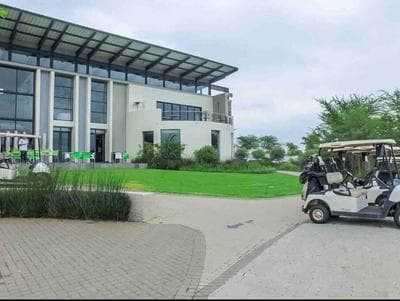 Cozy Self Catering Apartment with Golf Course Views, Jackal Creek Golf Estate