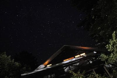 HARUNA SKY Panoramic view of Nasu,private space surrounded by fir trees,relaxing stone bath,watching movies on a 120inch big screen
