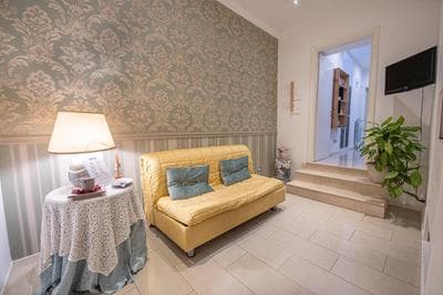 Refuge on Piazza re di Roma -Holiday Home