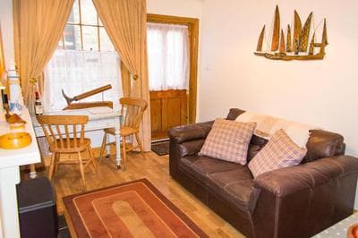 Host & Stay - Shoemakers Cottage