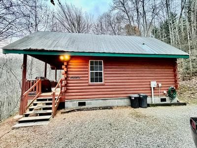 Good life cabin 1 · Rustic Log Cabin