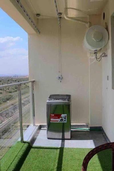 Lovely 3 bedroom with a view of the park