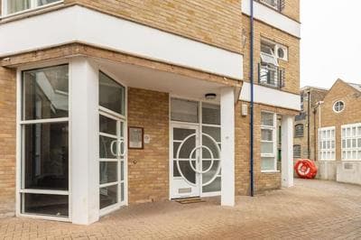 Canary wharf Luxury apartment