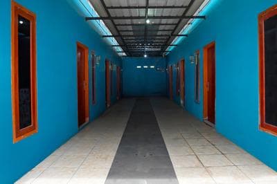 Hotel O Kost Auto Syariah Anggaswangi