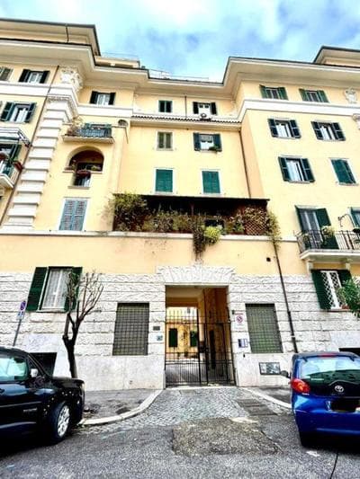 5 Vatican Rooms