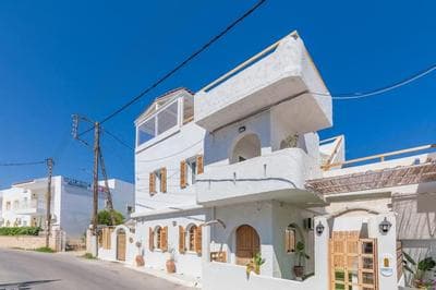 Geo's Lovely Island Apartment