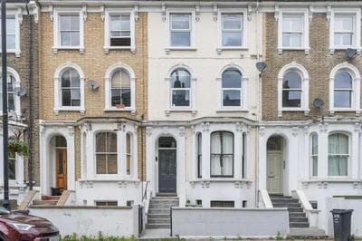 Stunning 3 Bed 3 Bath Townhouse In City Centre