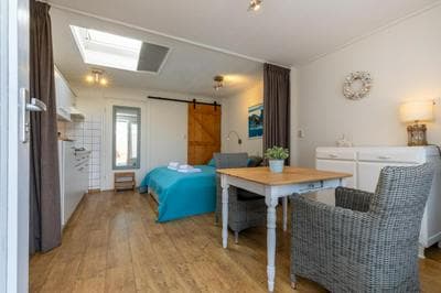 Welcome in - Lichte studio nabij het strand I Zuidstraat 113, Westkapelle
