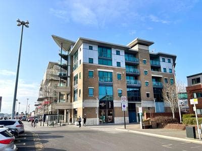 Quay & Sea View Spacious Modern Secure Parking